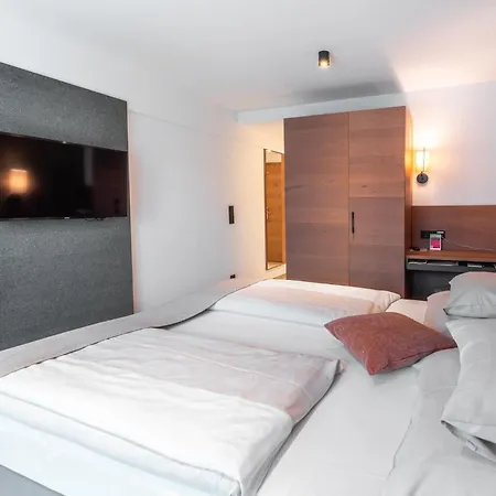 Hohe Salve Sportresort, 4 Sterne Superior 4* Hopfgarten im Brixental