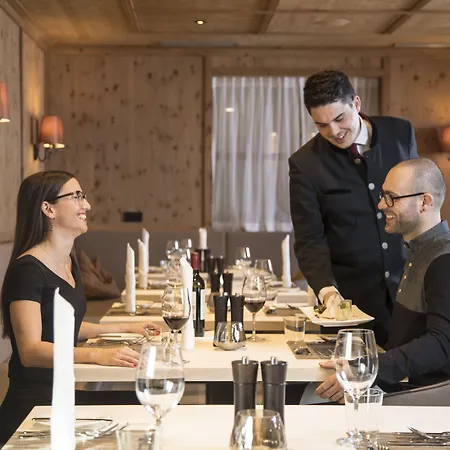 Hohe Salve Sportresort, 4 Sterne Superior Hotel 4*